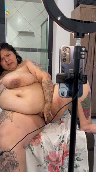 Appel vidéo avec une cliente BBW coquine