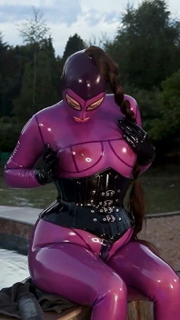 Cristal Kinky Lilac เครื่องเย็ดเดี่ยวตุ๊กตายางเอาท์ดอร์