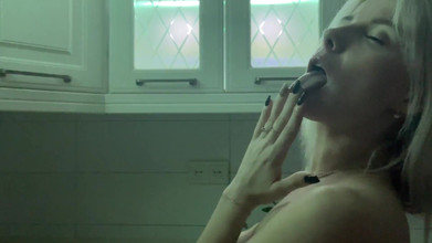 Vik1one: Video romantik dan ghairah si cantik dengan tetek besar