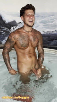 My Semihard Cock Cums in the Jacuzzi with No Touch!