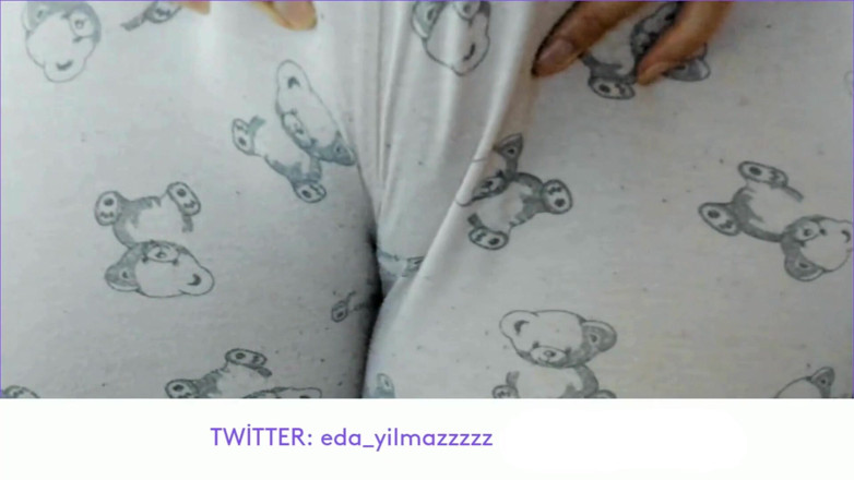 bigass_sexy_bigboobs: Contur de pizdă- Masturbare cu pizdă- Frecare de pizdă cu...