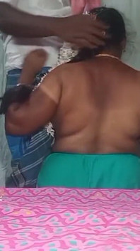 Soție indiancă tamilă sexy se fute în casă