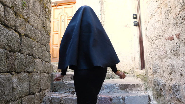 LoveHomePorn: Nun Swallows Priest Halfway Then Begs “cum on My Tits Priest”