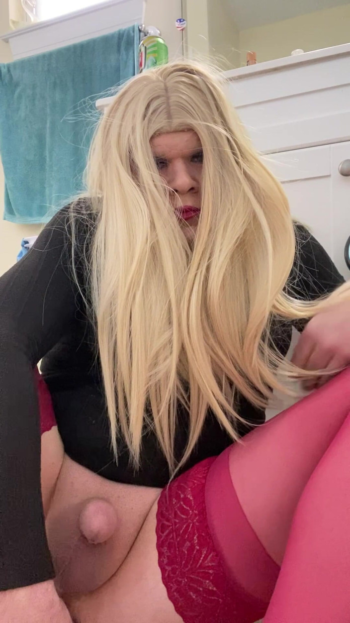 MadisonCD2025: Sissy Amateur MILF trans schlampe trans transvestã¤nster fickt und reitet...