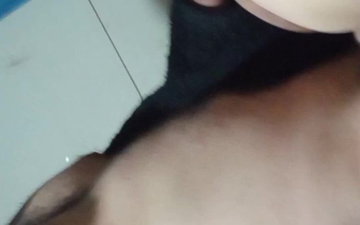 Dog4242: Gái già nghiệp dư đít giàu có tự quay tại nhà