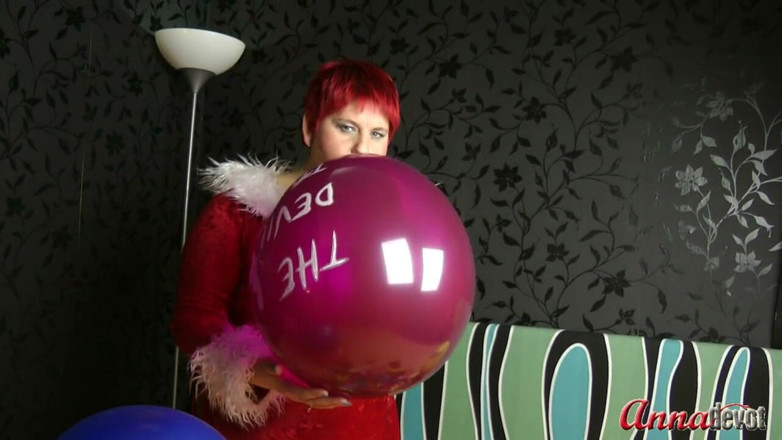 Anna Devot: Annadevot - Lots of balloons