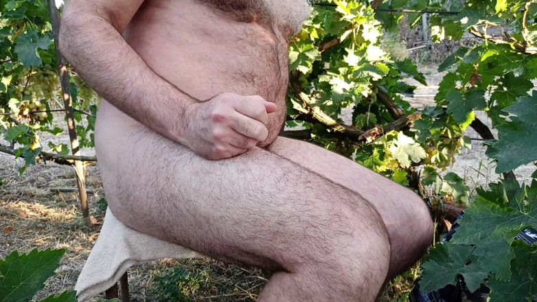 Bob Vajra: Masturbati nella natura