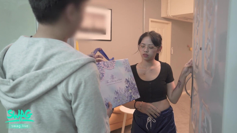 SWAG.live: Invisible Spray: Horny Neighbor Invades a Girl’s Home