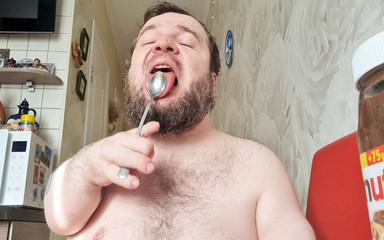 MiniCorgi: Jím čokoládový krém k snídani a opravdu to mám rád!