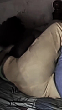 Desi bhabhi in chudidar si spoglia e pecorina scopata sborra nella sua figa