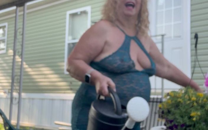 Big Ass 4 U: Rega meu jardim