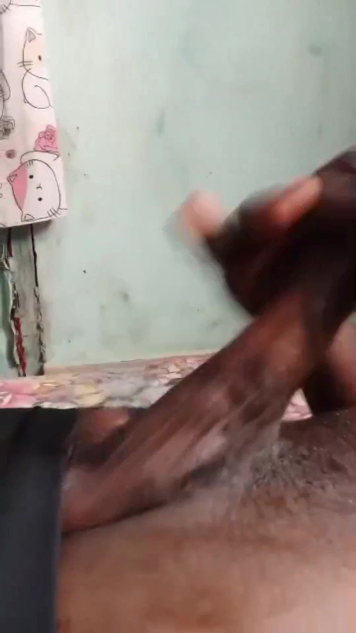 Black shooterr: Çifte Boşalma.. Otobüste Iki Kez Fındık