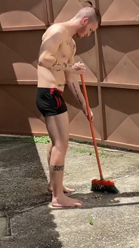 I Went to Clean the Yard, Got Horny, Jerked off and Came