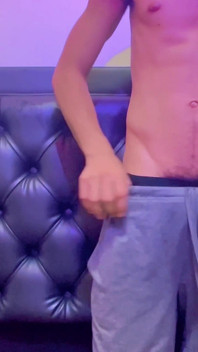 Tlustý Penis Latino Masturbuje, Dokud Nevybuchne Jako Pořádné Mléko