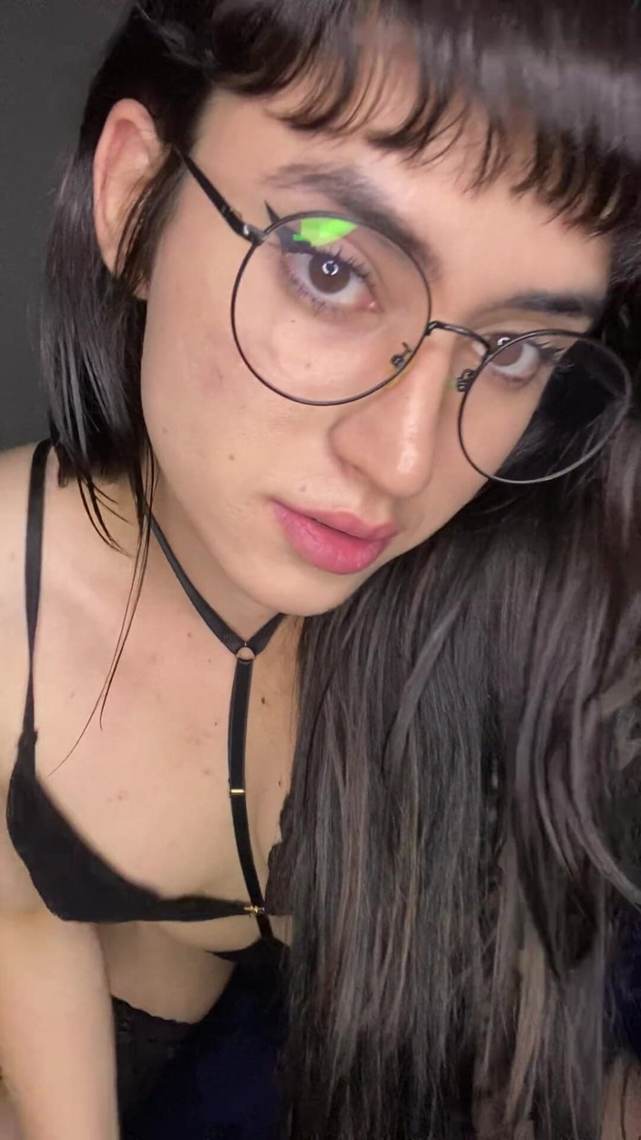 Victgirl: Zwarte lingerie grote harde pik