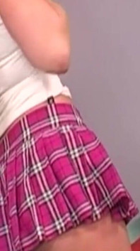 Blonde blondine klafft arschloch weit zum tiefen fingern und lutschen