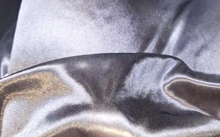 Naomisinka: Người mặc đồ xuyên thấu châu Á Satin Silk được thỏa mãn với...