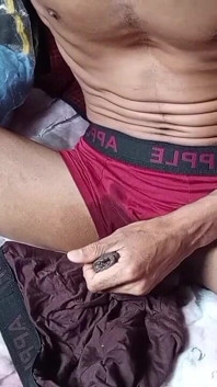 Virgem garoto na masturbação parte (7)