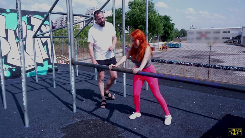 Mentes Sucias: Safira padá do parku... A Hume to dokončí v špinavé krabici