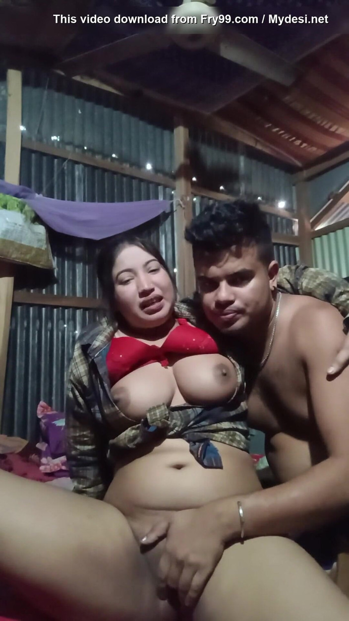 Taniyaxx: 印度辣妈性爱