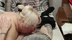 Zona901: La vicina fa un pompino per una porzione di sperma