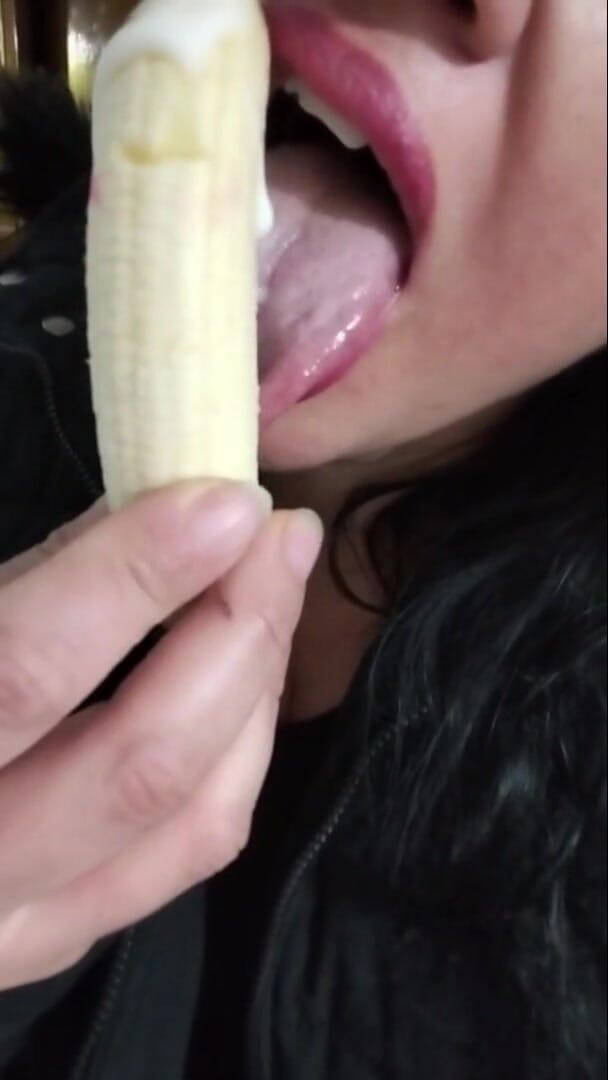 My sexy MILFS: 热辣熟女口交3