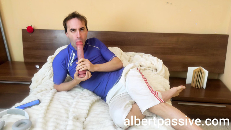 AlbertPassive: Розслабився під час прослуховування музики, я мастурбував анально