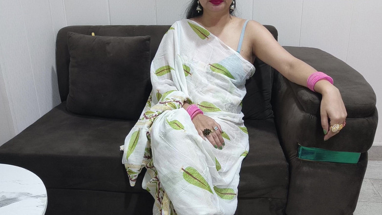 Saara Bhabhi: Indian Step Mom Fucked by Step Son with Dirty Talk...