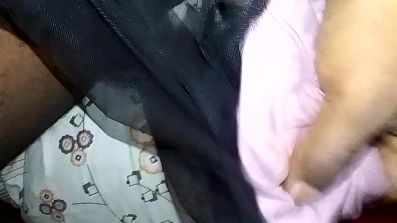 Jaanu294: Żółto-żółty jest gow i wkłada herbatę
