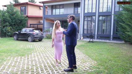 Bella Mur: Realtor. Extended Version with Test Drive of Places for Sex.