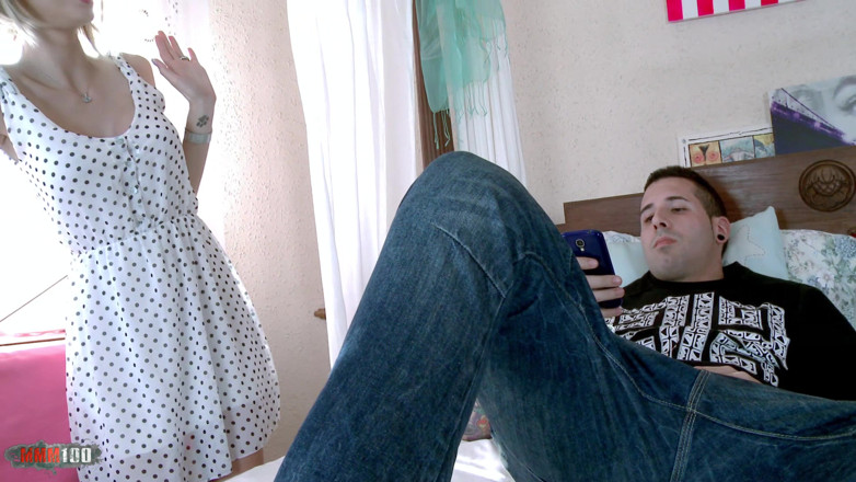 Porn-World: Erica fontes：和葡萄牙色情明星erica fontes在床上