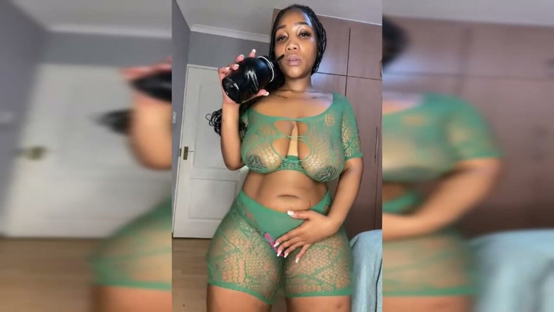 Legendary Booty Overdose: Zwarte bbw-striptease &amp; meerdere spuitmasturbatie