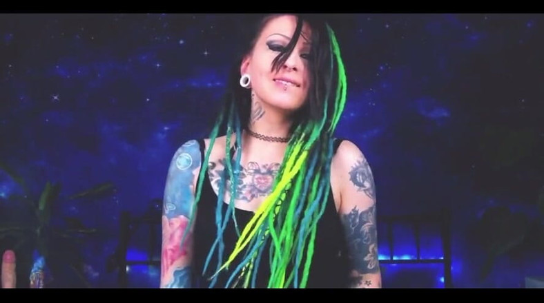 Marta Katze: ようこそ!みんなにキスして