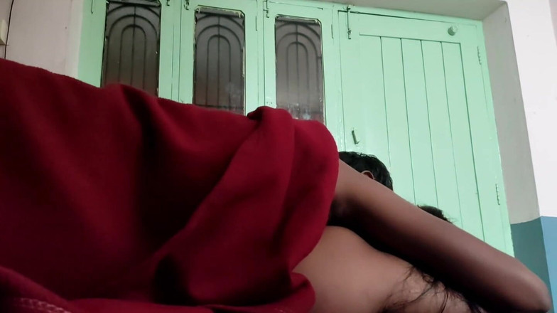 Hindiaudioadda1: Anální sex pod dekou