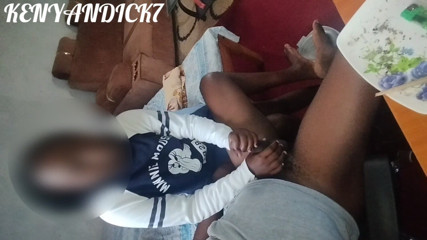 Kenyan Dick: Niñera africana jugando con mi polla negra cuando mi esposa...
