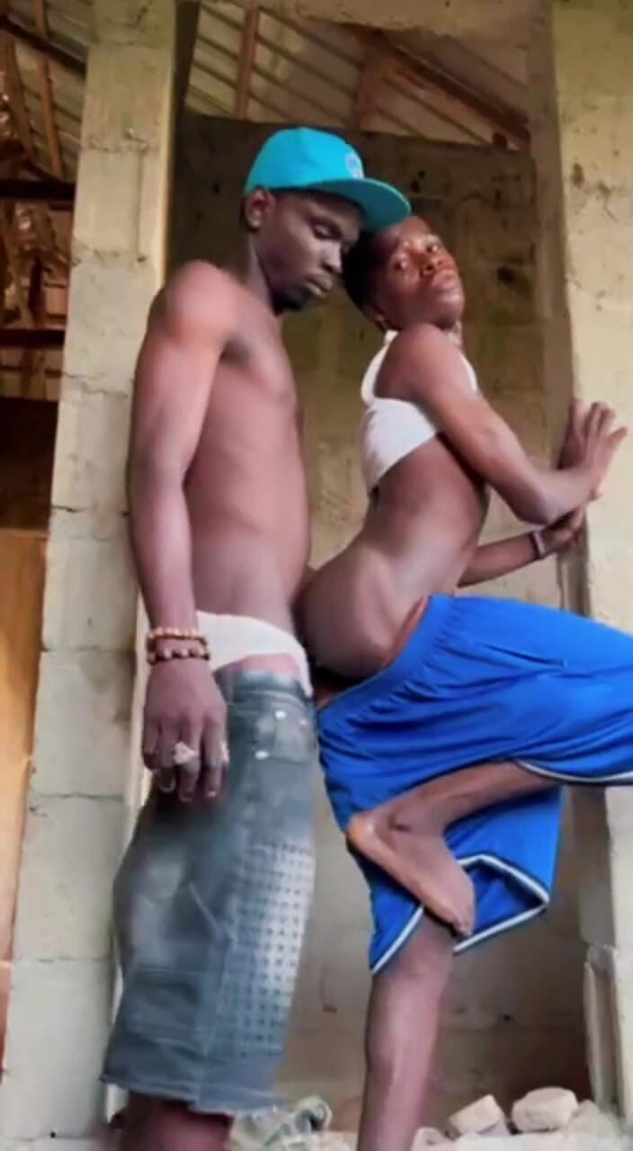 BLACKSHOOTERR: Sexo En Edificio Sin Complicaciones Con Chico De La Calle..