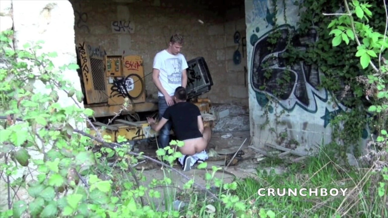 Raw French Bad boys: Troia araba scopata dal migliore biondo Kameron Frost in cruising...