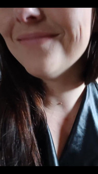 A Sneaky No Panty Pussy Flash