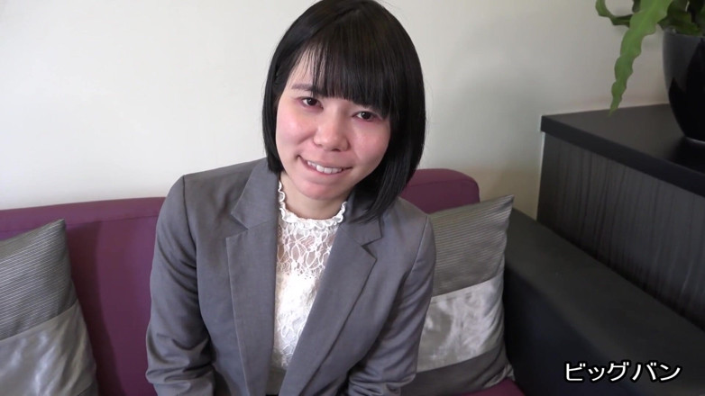 Asian happy ending: 흑인 대물 자지와 섹스하는 아시아 소녀