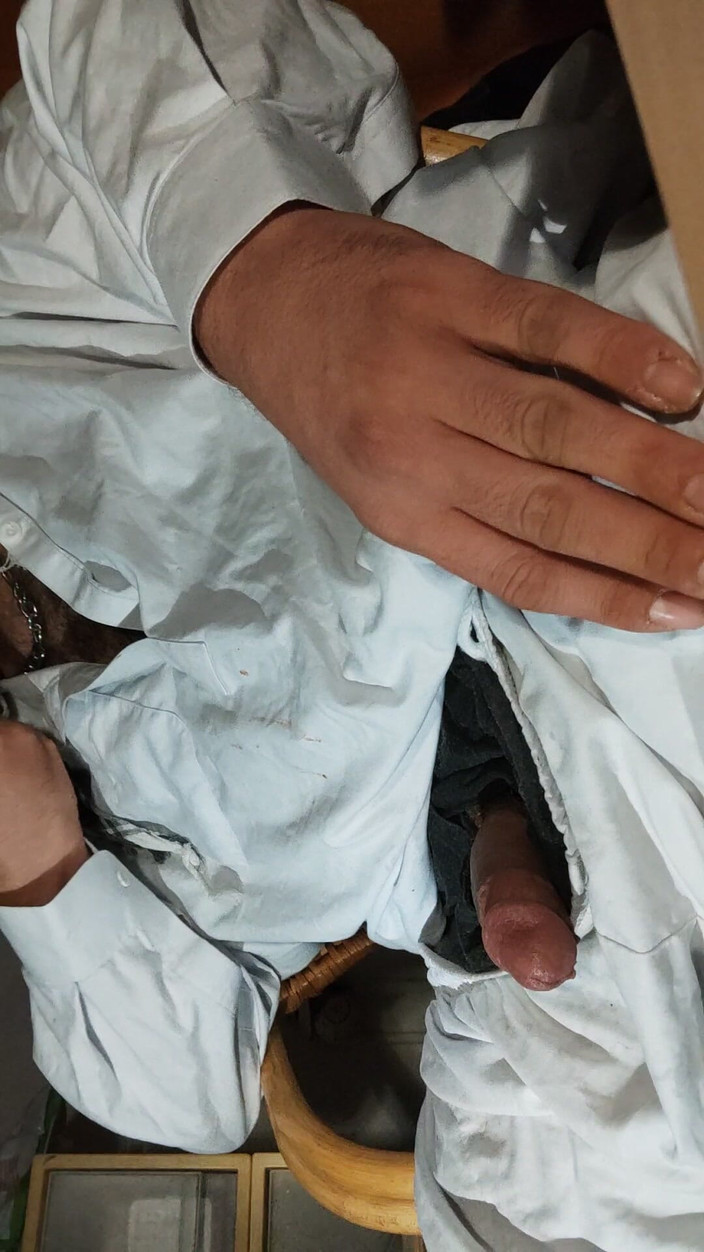 SmokedAlloy2: Dirtyjunkbro ubrany jak Afgańczyk, bawi się swoim brudnym kutasem