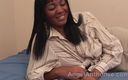Xes Network: Adolescentă negresă cu țâțe mari se fute în videoclip de amatori