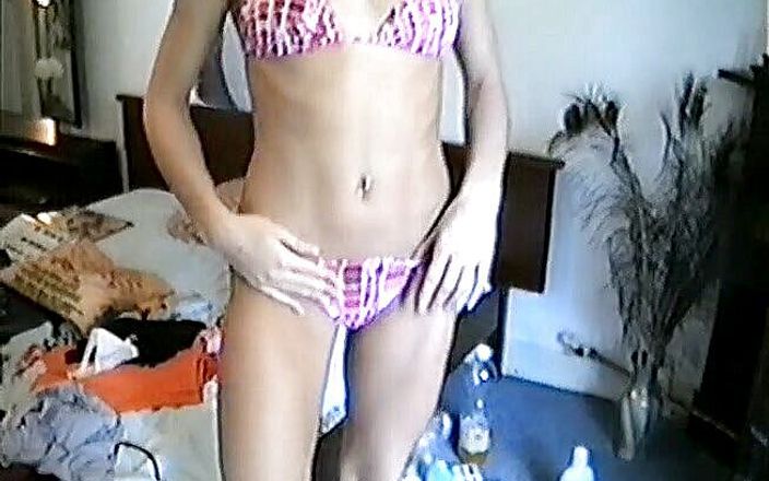 Flash Model Amateurs: Haar bikini ziet er zo sexy uit