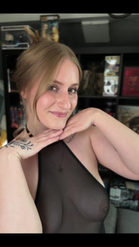 I know exactly how we should spend the night 