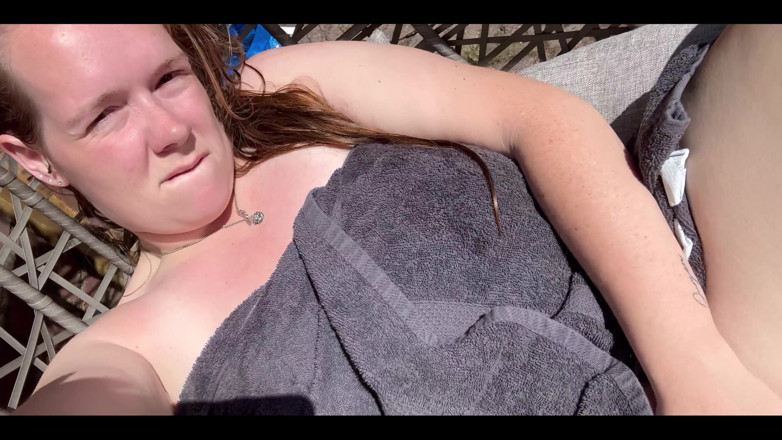 Naughty Mila: Prenumerera på Se
