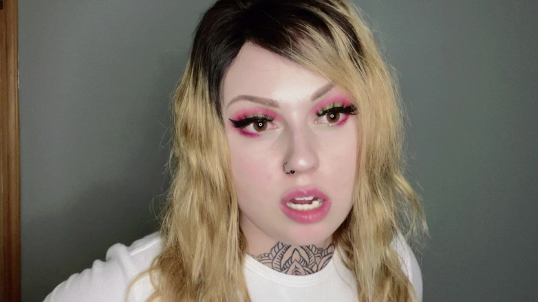 Miss Valentina: Littéralement des toilettes