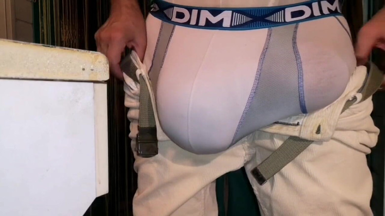 Monster_Meat_: Corduroy pants bulging