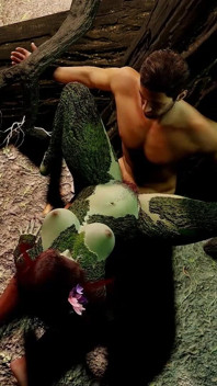 Bir dryad ormanda bir adamı yakaladı