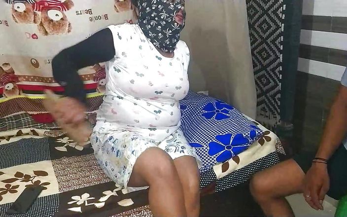 Kajal_pro: Kajal Bhabhi, flămând după pulă, a primit masaj de la...