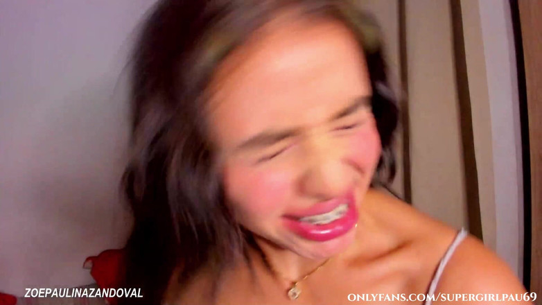 zoepaulina: Sappige en gepassioneerde pijpbeurt-slikken sperma