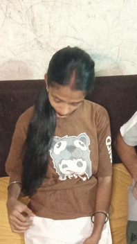 Desi Bhabhi saje penis a také si to užívá